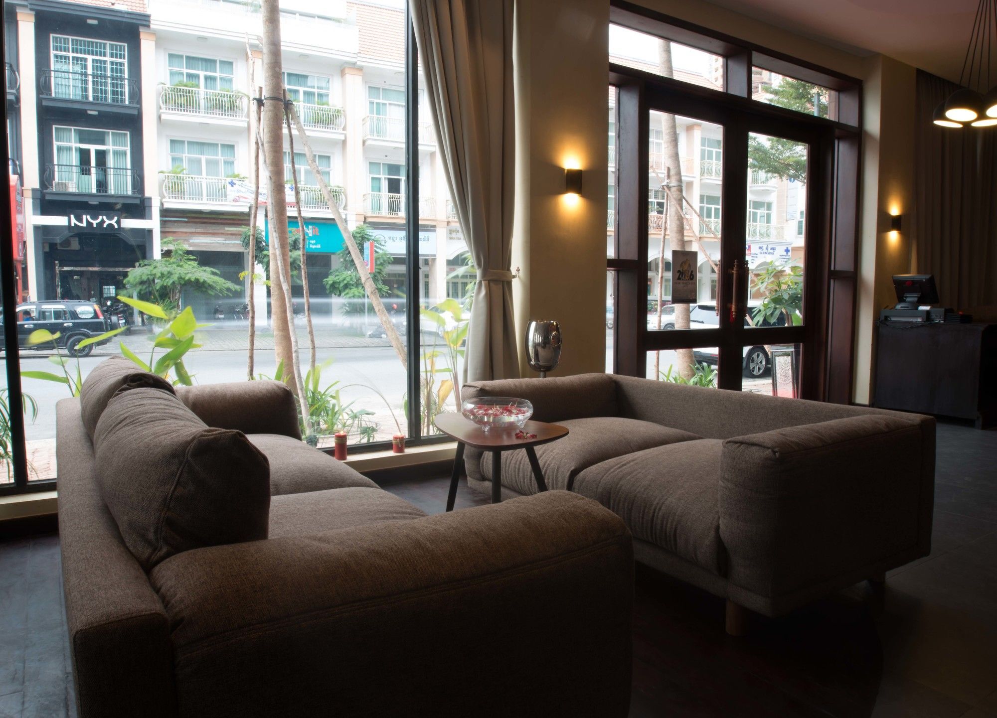 פנום פן Almond Hotel Bassac River מראה חיצוני תמונה