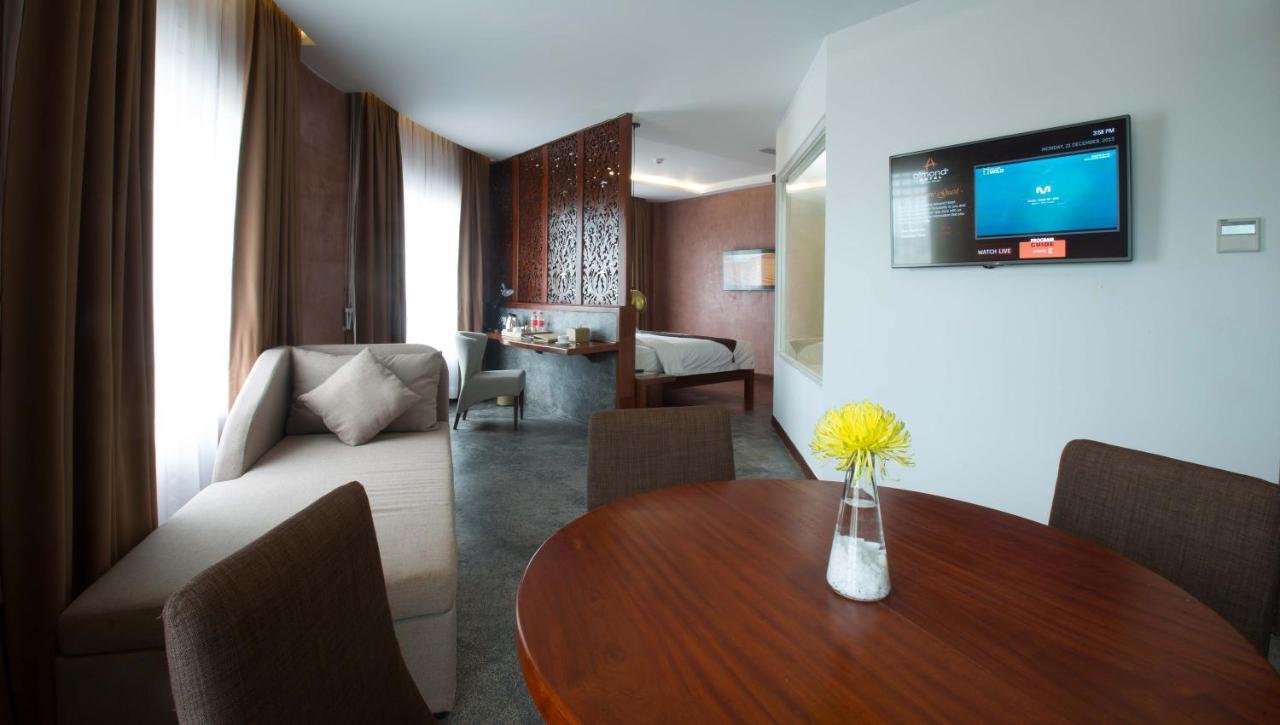 פנום פן Almond Hotel Bassac River מראה חיצוני תמונה